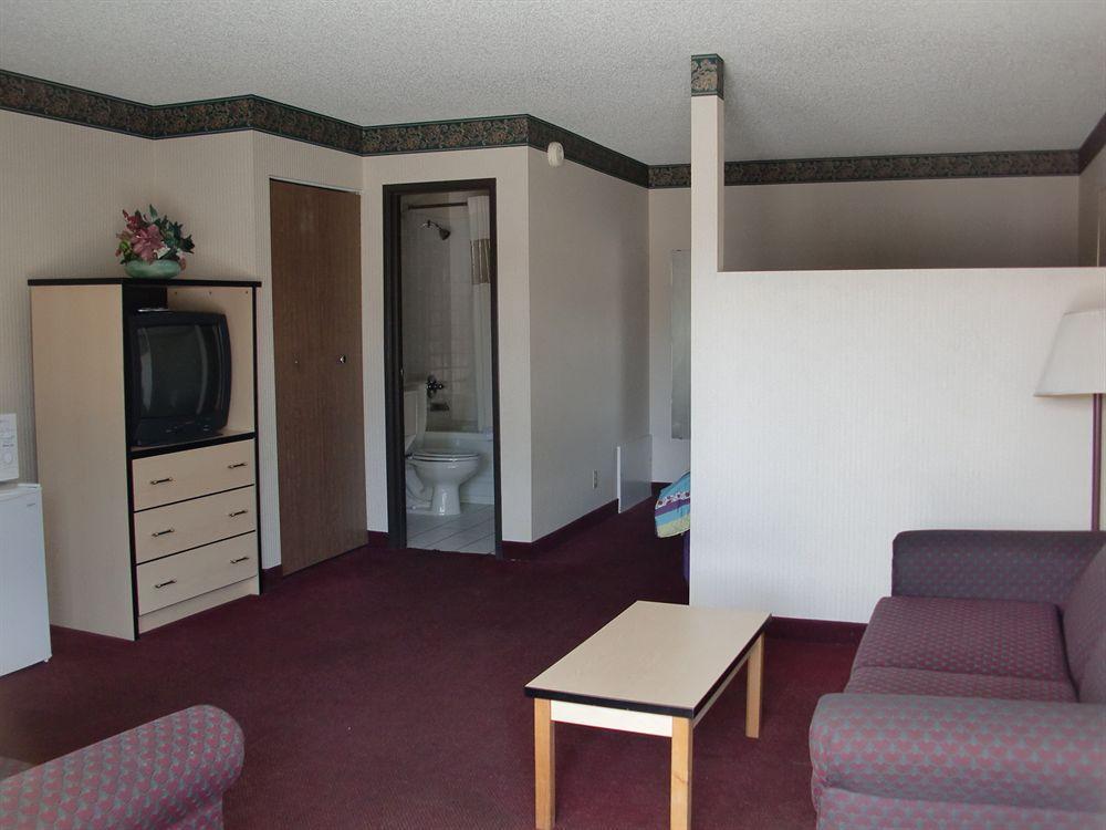 Travelstar Inn & Suites Colorado Springs Zewnętrze zdjęcie