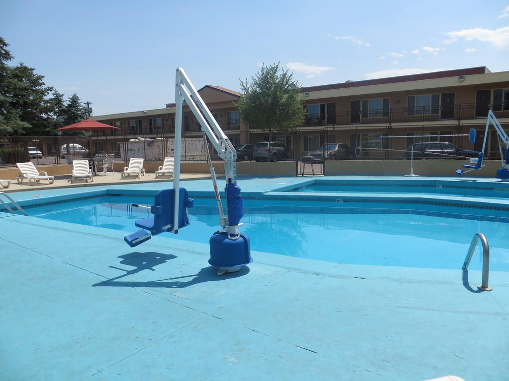 Travelstar Inn & Suites Colorado Springs Zewnętrze zdjęcie