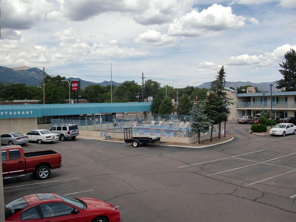 Travelstar Inn & Suites Colorado Springs Zewnętrze zdjęcie