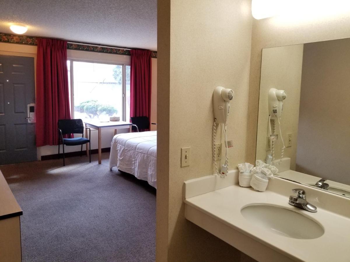 Travelstar Inn & Suites Colorado Springs Zewnętrze zdjęcie